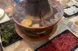 赤峰頂上火鍋團(tuán)購電話號碼