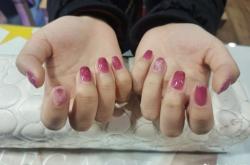 鹿奈美甲赤峰店地址電話是多少