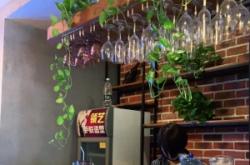 赤峰河邊理發(fā)店電話多少號