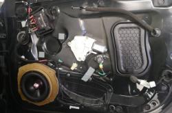 赤峰汽車(chē)頂棚煙洞修補(bǔ)電話號(hào)碼