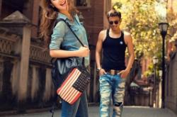 赤峰情侶寫(xiě)真照?qǐng)F(tuán)購(gòu)電話(huà)號(hào)碼