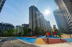 鵬宇地產(chǎn)現(xiàn)代城赤峰店電話號碼