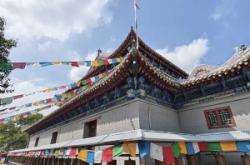 赤峰梵凱服裝店地址電話號碼