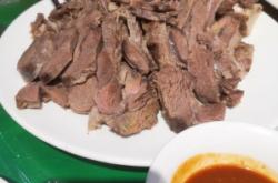 赤峰蒙餐牛肉面地址電話號碼