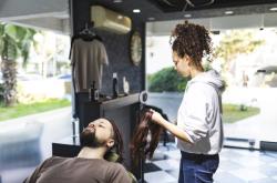 赤峰美約美發(fā)電話號碼多少