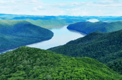 鶴崗赤峰內(nèi)衣店電話號(hào)碼多少