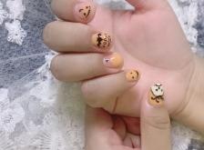 赤峰美甲永業(yè)店電話地址查詢