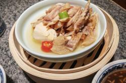 赤峰風(fēng)干雞店電話地址是多少號(hào)