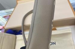 赤峰回收包包電話號碼多少