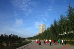 赤峰晨練體育場電話地址查詢