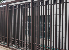 赤峰圍墻護(hù)欄批發(fā)電話號(hào)碼