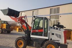 赤峰小型鏟車廠家供應(yīng)電話號碼