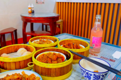 赤峰大型的好吃飯店電話號(hào)碼