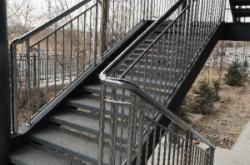 赤峰設(shè)計(jì)樓梯電話多少啊