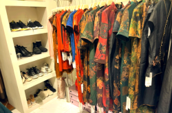 赤峰道童裝店電話號(hào)碼查詢