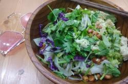 赤峰飄香涼皮電話號(hào)碼多少