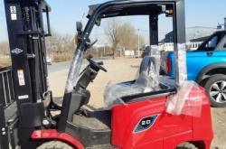 赤峰電動(dòng)叉車(chē)售賣(mài)電話地址查詢