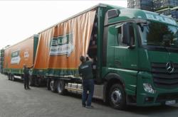 赤峰奔馳卡車電話多少啊