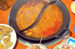 赤峰火鍋萬悅店地址電話號碼