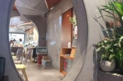 赤峰胖人寫真店地址電話號碼