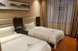 赤峰老馬酒店電話多少啊