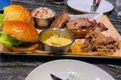 萬悅城美食 赤峰店電話多少