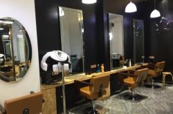 赤峰嘉燁理發(fā)店電話號碼