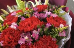 赤峰億滿園鮮花店電話號(hào)碼