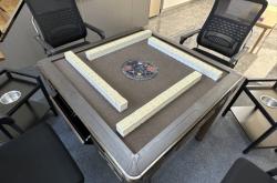 赤峰剪發(fā)天花板店電話號碼