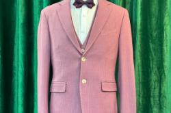 赤峰同城租西服電話多少號