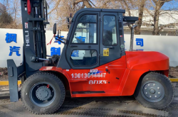 赤峰租叉車電話多少號(hào)碼啊