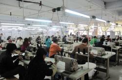 赤峰海藍服裝廠地址電話號碼