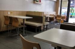 赤峰美團(tuán)炸雞店電話地址查詢