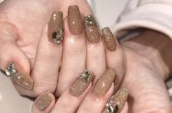 赤峰喜色美甲電話多少啊