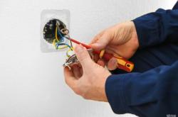 赤峰市上門(mén)電工服務(wù)電話號(hào)碼