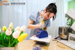 赤峰哪有烘焙學(xué)校