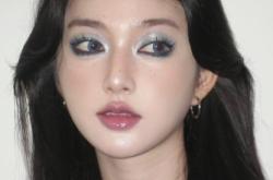 赤峰藍(lán)色眼影店電話多少號(hào)