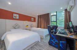 赤峰鐵臂熊電競酒店電話號碼