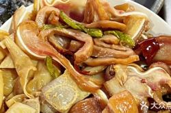 赤峰新城區(qū)蒼蠅館子電話號碼