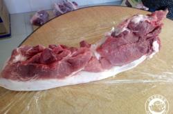 赤峰豬肉批發(fā)商電話地址查詢