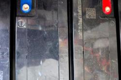 內(nèi)蒙赤峰回收舊電瓶電話號碼