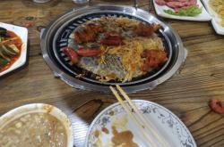 赤峰小火炕烤肉店電話號碼