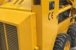 赤峰滑移裝載機(jī)租賃電話號碼