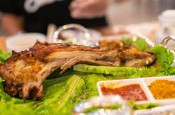 赤峰美食手扒肉地址電話號(hào)碼