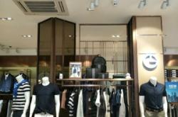 赤峰快樂小牛超市電話號(hào)碼查詢