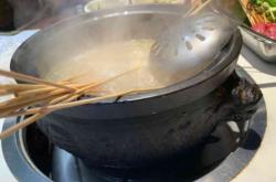 赤峰摩爾城砂鍋店電話地址查詢(xún)