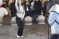 赤峰迪廳步行街電話(huà)地址查詢(xún)