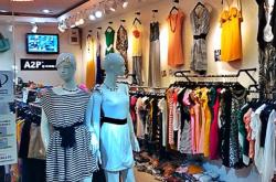 赤峰女人街女裝店電話號(hào)碼