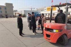 赤峰鏟車叉車培訓(xùn)班電話號碼