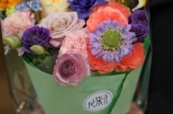 赤峰花禮定制電話號(hào)碼查詢